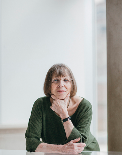 Headshot of Linda Pastan